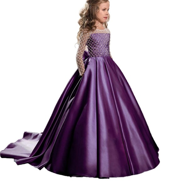 COLOR: PLUM